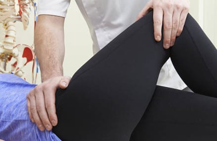 How knee troubles are tackled by knee doctors?
